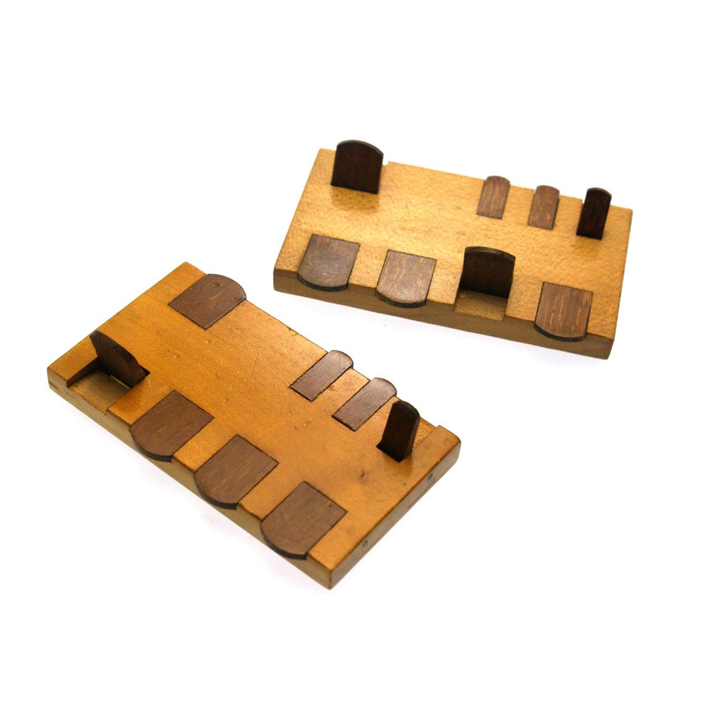 Pair of Pall Mall Whist markers
