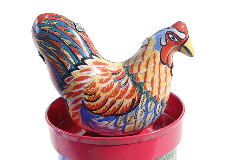 Colourful rooster of pillar 