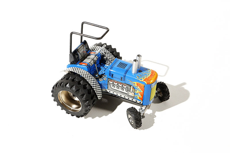 Dragtor tractor tin toy