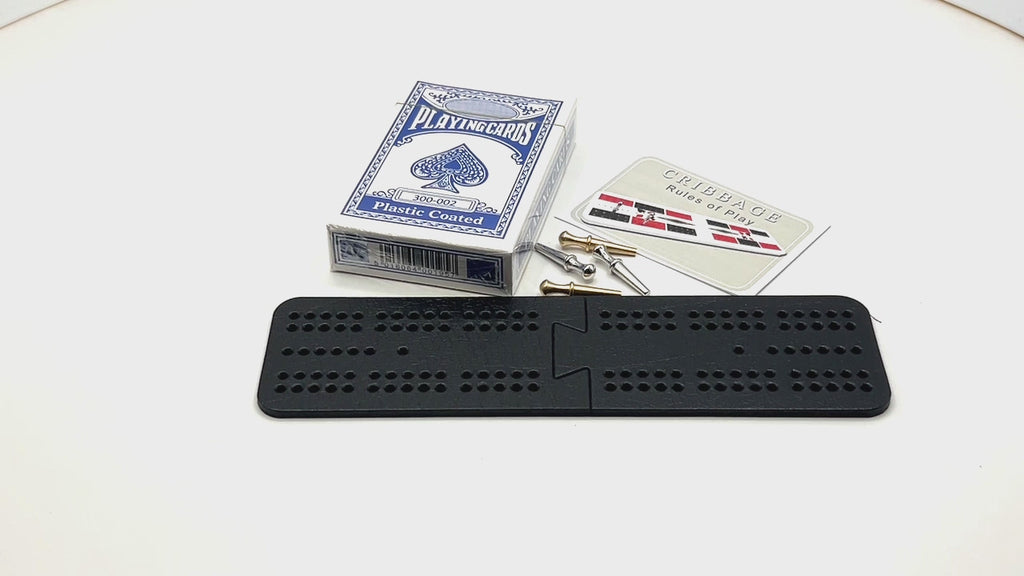 Cribbage game set in a tin