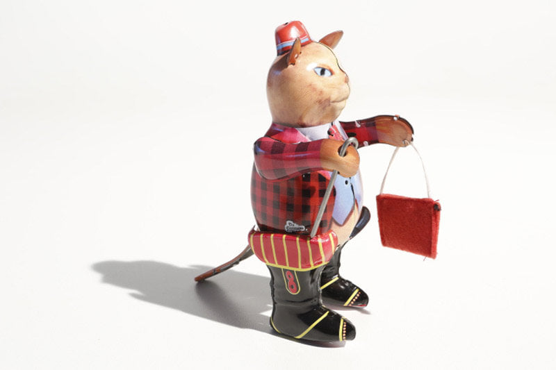 Puss in boots tin toy