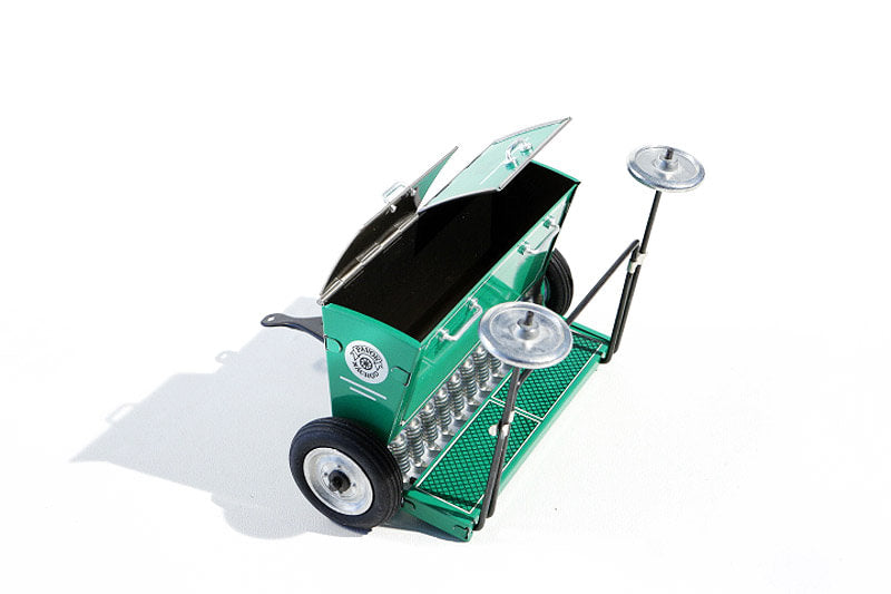 Sowing Machine tin toy